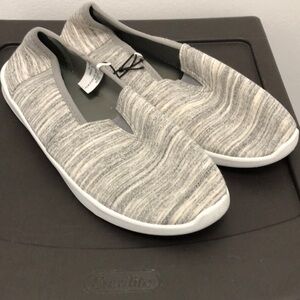 Sun & Sky Women’s Sneakers Size: Medium (7-8)